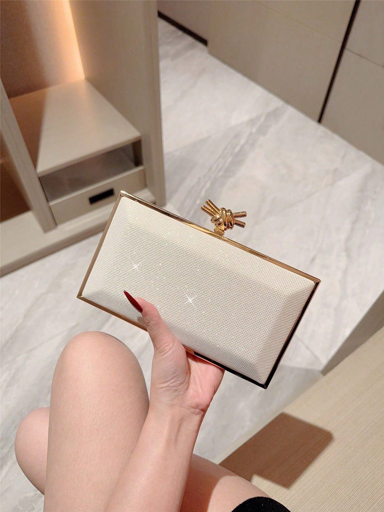 Veneza Nude Gold Bag - Image 4